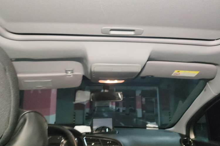 Used Peugeot 3008 2015 1.6THP Automatic Classic Edition Headliner
