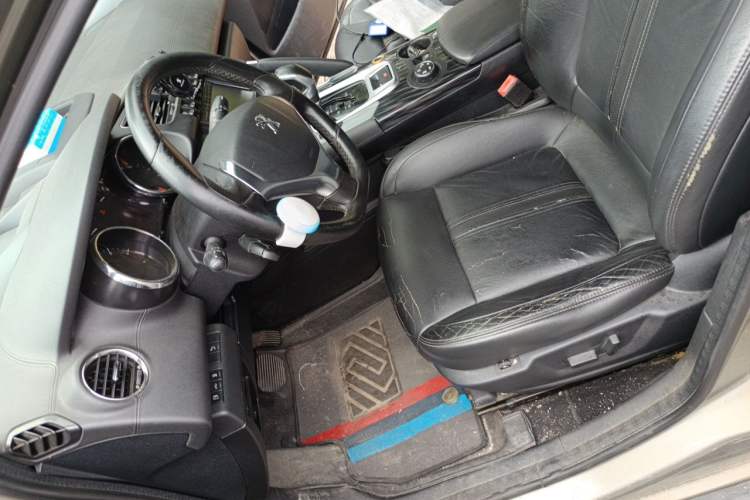 Used Peugeot 3008 2015 1.6THP Automatic Prestige Edition Left Front Seat