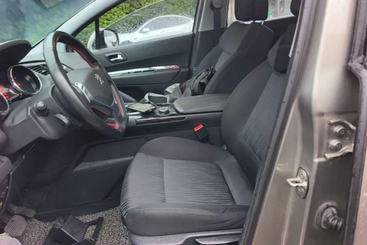 Used Peugeot 3008 2015 1.6THP Automatic Classic Edition Left Front Seat