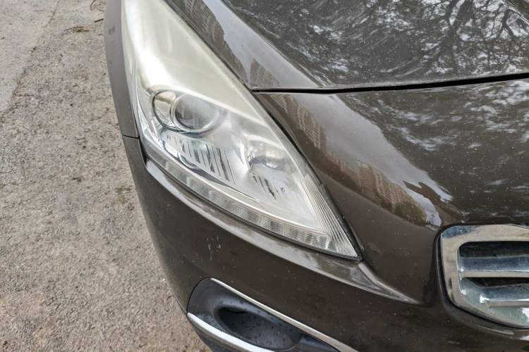 Used Peugeot 3008 2015 1.6THP Automatic Classic Edition Right Front Headlight