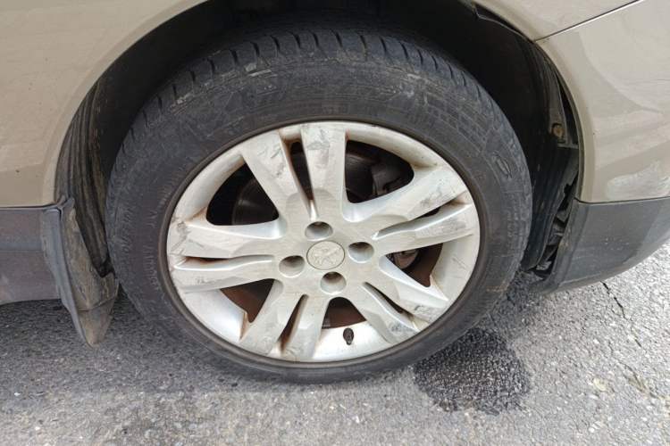 Used Peugeot 3008 2015 1.6THP Automatic Prestige Edition Right Front Wheel Hub