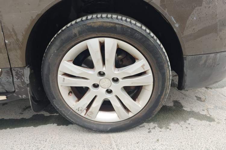 Used Peugeot 3008 2015 2.0L Manual Classic Edition Right Front Wheel Hub