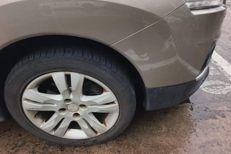 Used Peugeot 3008 2015 1.6THP Automatic Classic Edition Right Front Wheel Hub