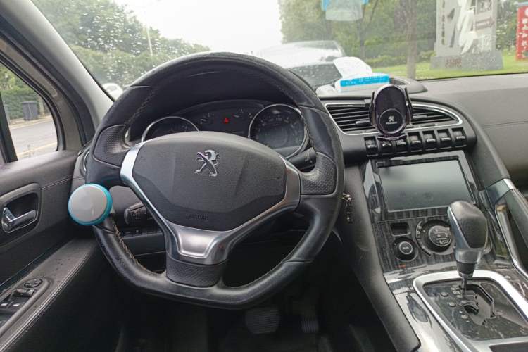 Used Peugeot 3008 2015 1.6THP Automatic Prestige Edition Steering Wheel