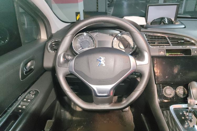 Used Peugeot 3008 2015 1.6THP Automatic Classic Edition Steering Wheel