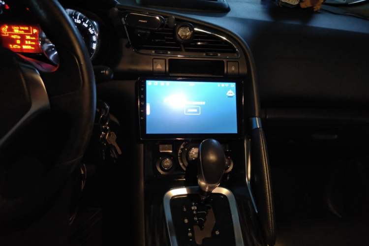 Used Peugeot 3008 2015 2.0L Automatic Trend Edition Audio And AC Panel
