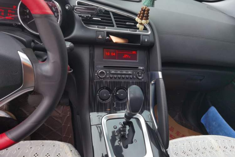 Used Peugeot 3008 2015 1.6THP Automatic Classic Edition Audio And AC Panel