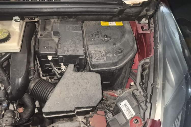 Used Peugeot 3008 2015 1.6THP Automatic Prestige Edition Engine Bay Left