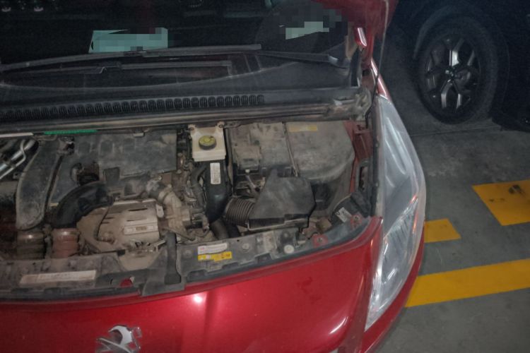 Used Peugeot 3008 2015 1.6THP Automatic Prestige Edition Engine Bay Left