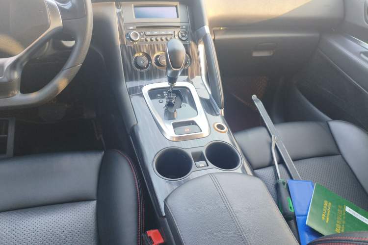 Used Peugeot 3008 2015 2.0L Automatic Classic Edition Gear Lever