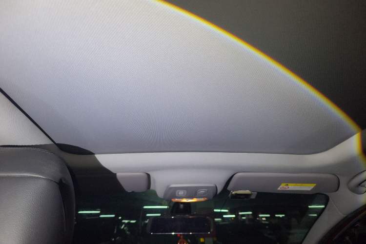 Used Peugeot 3008 2015 1.6THP Automatic Prestige Edition Headliner