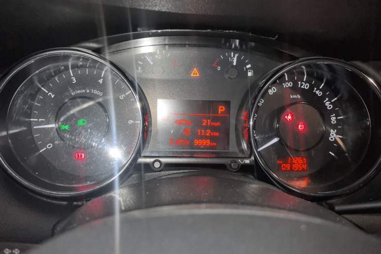 Used Peugeot 3008 2015 1.6THP Automatic Prestige Edition Instrument Cluster