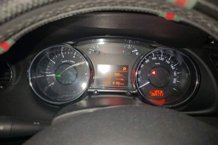 Used Peugeot 3008 2015 1.6THP Automatic Prestige Edition Instrument Cluster