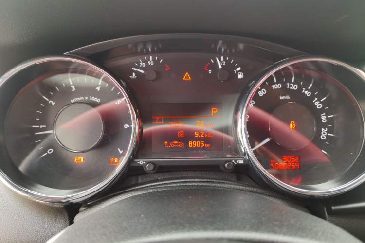 Used Peugeot 3008 2015 1.6THP Automatic Classic Edition Instrument Cluster