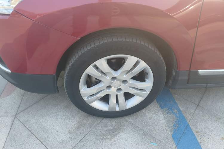 Used Peugeot 3008 2015 2.0L Automatic Classic Edition Left Front Wheel Hub