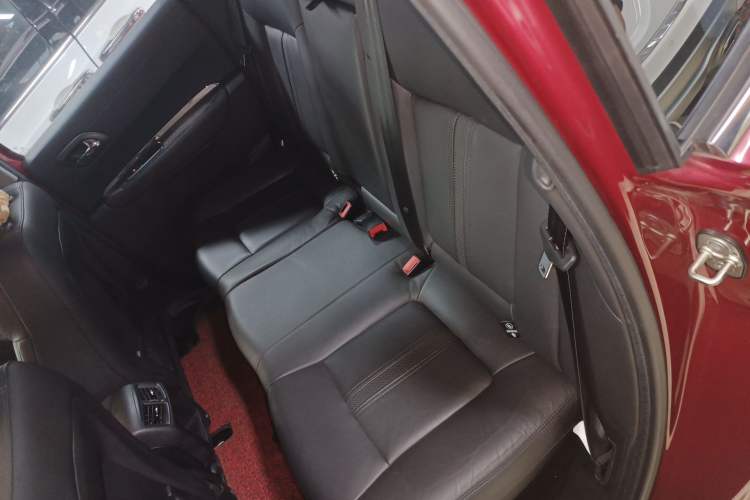Used Peugeot 3008 2015 2.0L Automatic Trend Edition Left Rear Seat