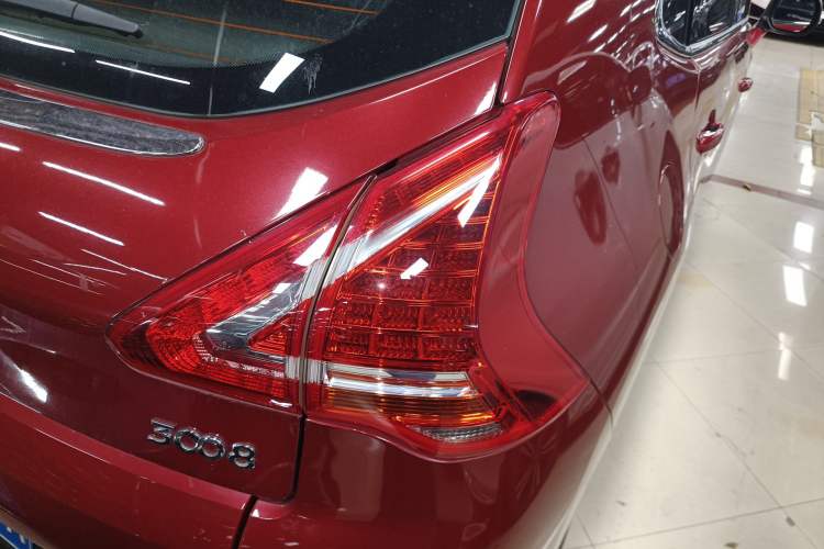 Used Peugeot 3008 2015 2.0L Automatic Trend Edition Right Rear Taillight