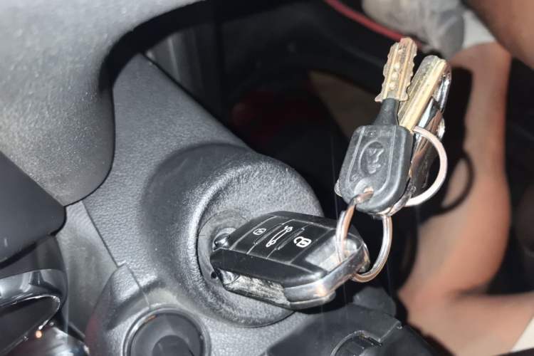 Used Peugeot 3008 2015 1.6THP Automatic Prestige Edition Vehicle Key