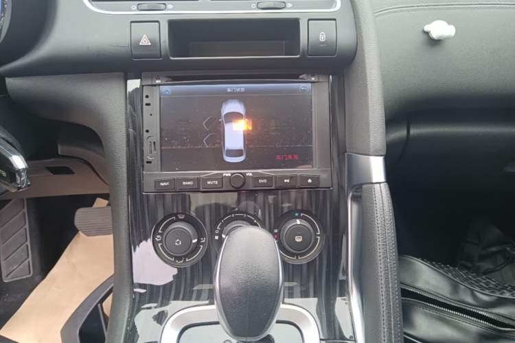 Used Peugeot 3008 2015 2.0L Automatic Classic Edition Audio And AC Panel