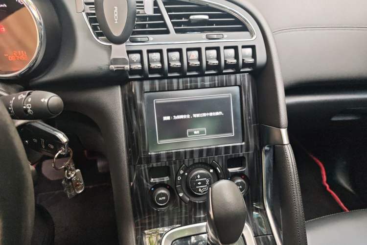 Used Peugeot 3008 2015 1.6THP Automatic Prestige Edition Audio And AC Panel