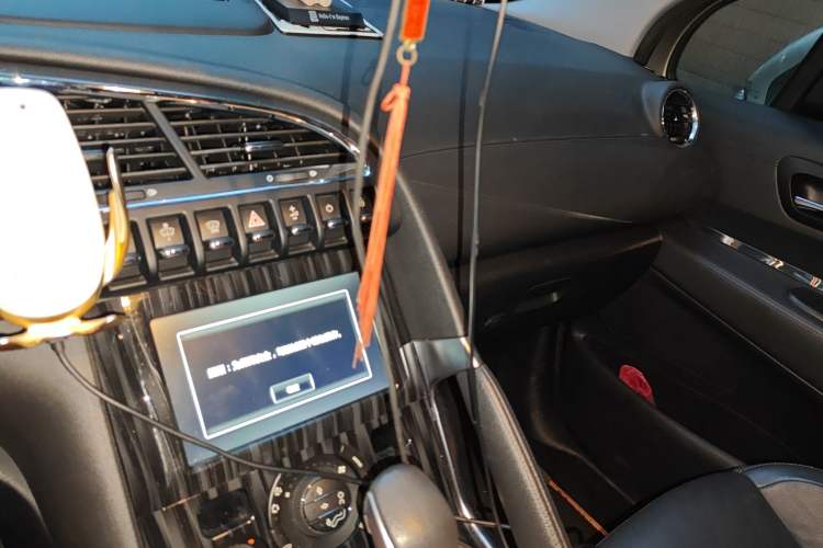 Used Peugeot 3008 2015 1.6THP Automatic Trend Edition Audio And AC Panel