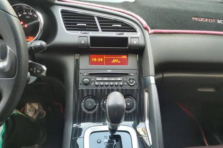 Used Peugeot 3008 2015 2.0L Automatic Classic Edition Audio And AC Panel