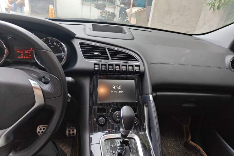 Used Peugeot 3008 2015 1.6THP Automatic Prestige Edition Audio And AC Panel
