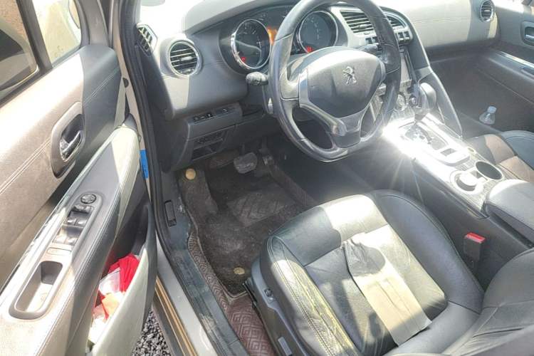Used Peugeot 3008 2015 1.6THP Automatic Trend Edition Driver Seat