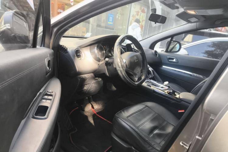 Used Peugeot 3008 2015 2.0L Automatic Classic Edition Driver Seat