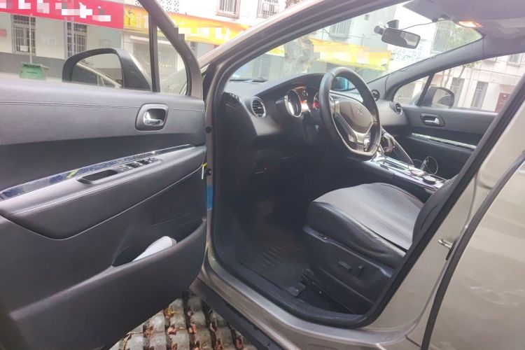 Used Peugeot 3008 2015 1.6THP Automatic Trend Edition Driver Seat