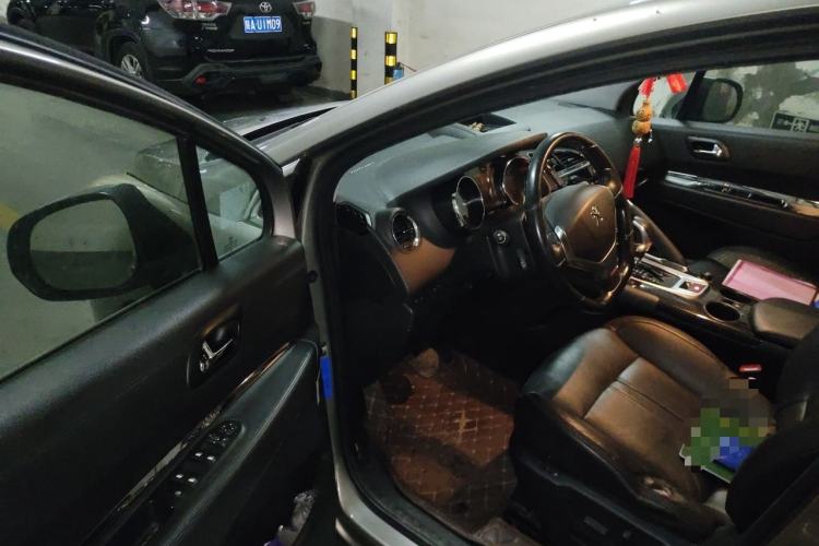 Used Peugeot 3008 2015 2.0L Automatic Trend Edition Driver Seat