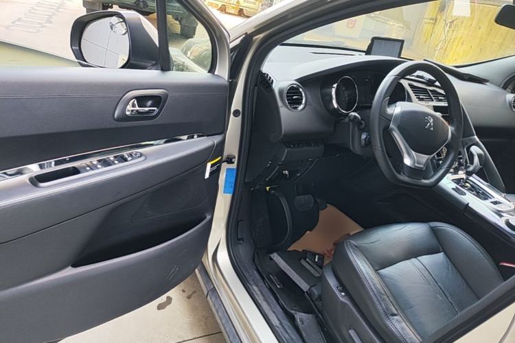 Used Peugeot 3008 2015 1.6THP Automatic Trend Edition Driver Seat