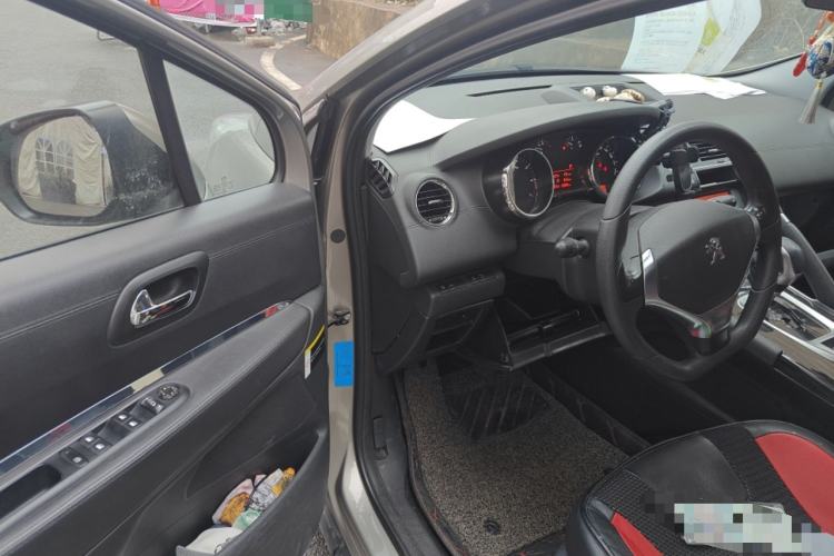 Used Peugeot 3008 2015 2.0L Automatic Classic Edition Driver Seat