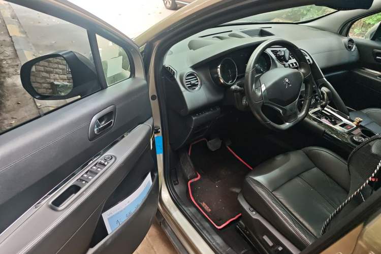 Used Peugeot 3008 2015 1.6THP Automatic Prestige Edition Driver Seat
