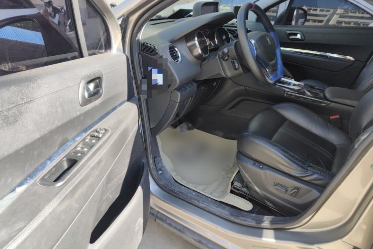 Used Peugeot 3008 2015 2.0L Automatic Trend Edition Driver Seat