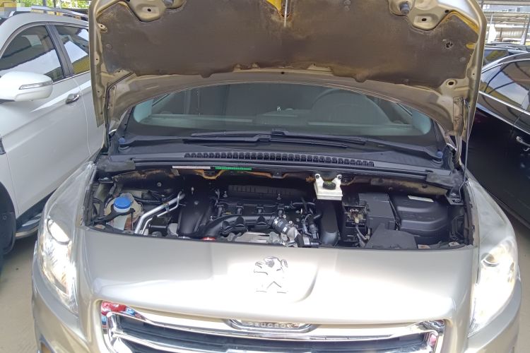 Used Peugeot 3008 2015 1.6THP Automatic Classic Edition Engine Bay