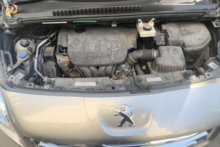 Used Peugeot 3008 2015 2.0L Automatic Classic Edition Engine Bay