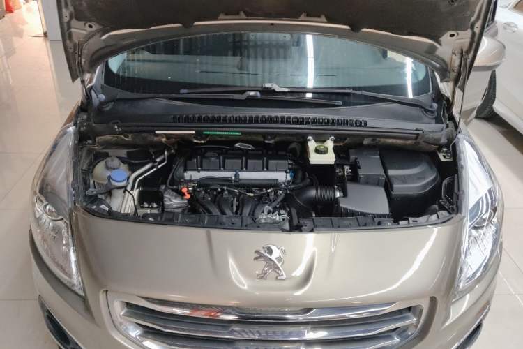 Used Peugeot 3008 2015 2.0L Automatic Classic Edition Engine Bay