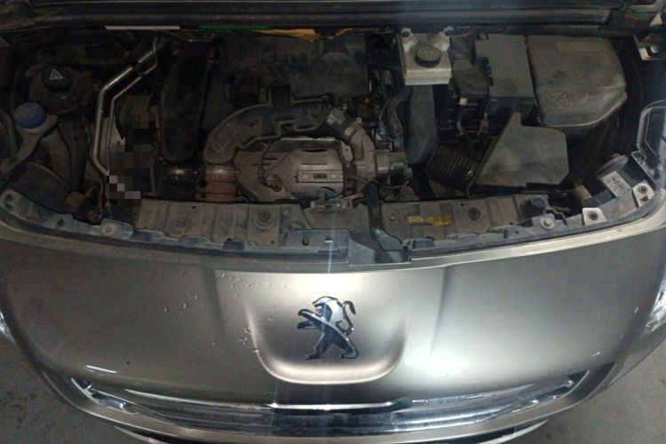 Used Peugeot 3008 2015 1.6THP Automatic Trend Edition Engine Bay