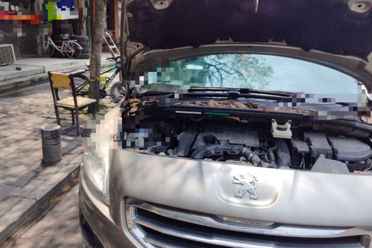 Used Peugeot 3008 2015 1.6THP Automatic Classic Edition Engine Bay Right