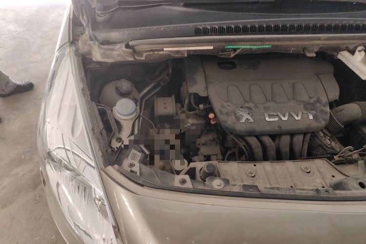 Used Peugeot 3008 2015 2.0L Automatic Trend Edition Engine Bay Right