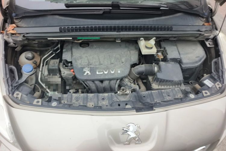Used Peugeot 3008 2015 2.0L Automatic Trend Edition Engine Bay