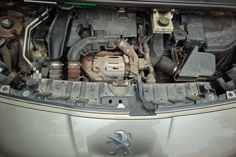 Used Peugeot 3008 2015 1.6THP Automatic Trend Edition Engine Bay