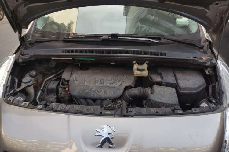 Used Peugeot 3008 2015 2.0L Automatic Classic Edition Engine Bay
