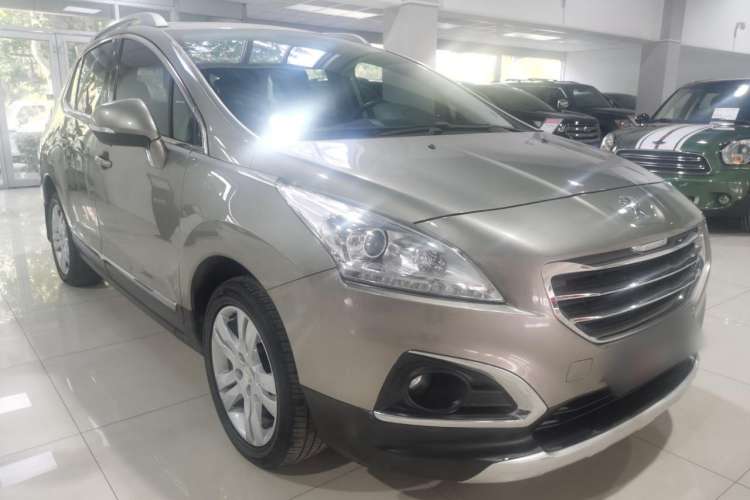 Used Peugeot 3008 2015 2.0L Automatic Classic Edition Front Right 45 Deg