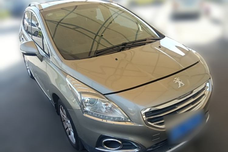 Used Peugeot 3008 2015 2.0L Automatic Trend Edition Front Right 45 Deg