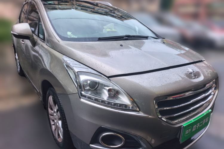 Used Peugeot 3008 2015 2.0L Automatic Trend Edition Front Right 45 Deg