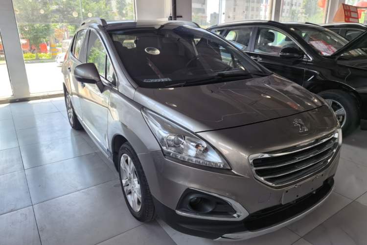 Used Peugeot 3008 2015 1.6THP Automatic Classic Edition Front Right 45 Deg