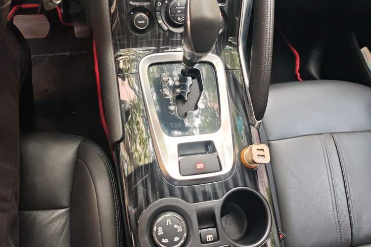 Used Peugeot 3008 2015 1.6THP Automatic Prestige Edition Gear Lever