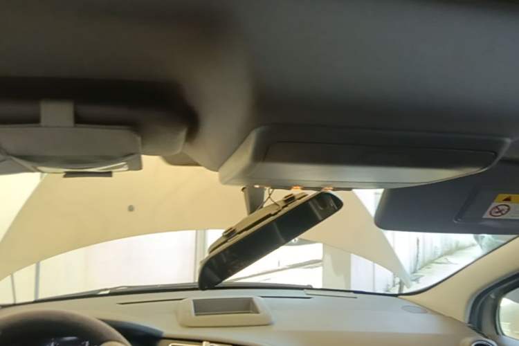 Used Peugeot 3008 2015 2.0L Automatic Trend Edition Headliner